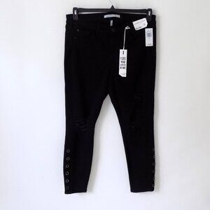 Celebrity Pink Alluvion Mid-Rise Ankle Skinny Jeans Size 14 Black Distressed
